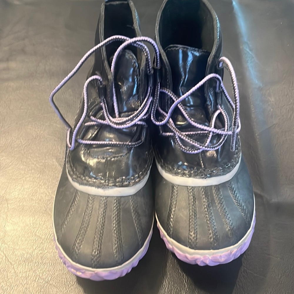 Sorel girls boots size 4